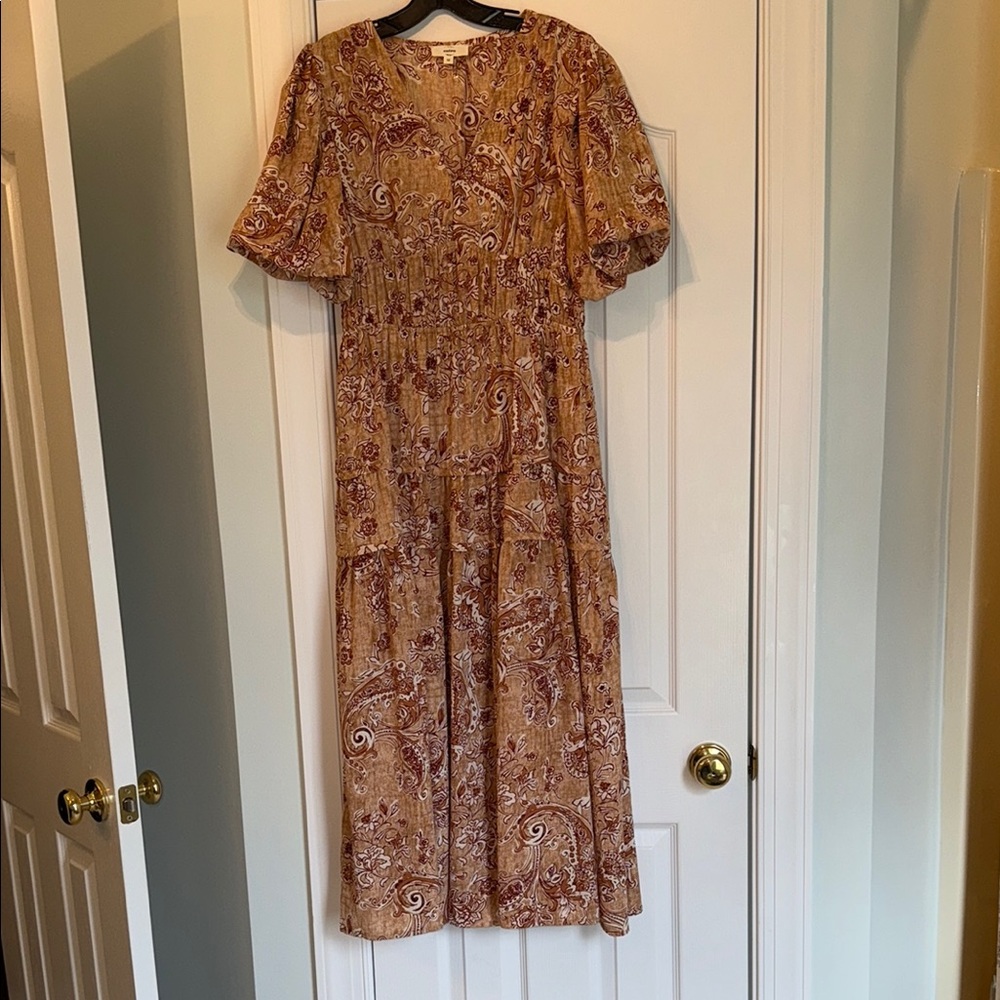 Elegant Paisley Print Dress